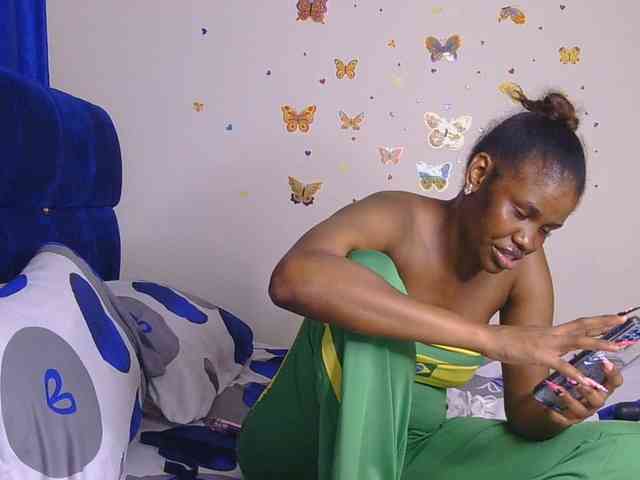 PinkKittyy webcam