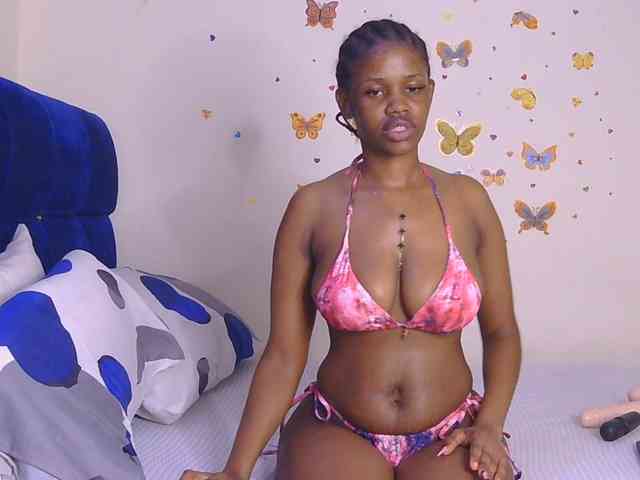 PinkKittyy webcam