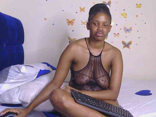 PinkKittyy webcam