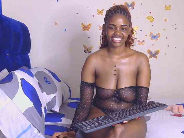 PinkKittyy webcam