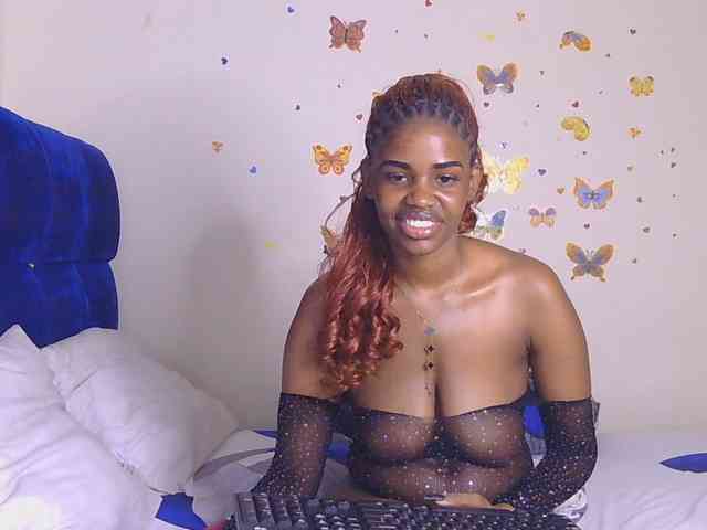 PinkKittyy webcam