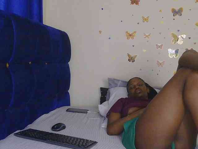 PinkKittyy webcam