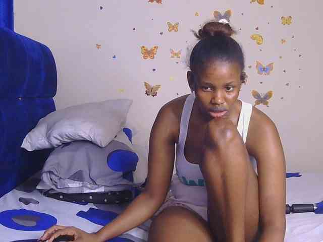 PinkKittyy webcam