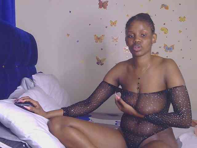 PinkKittyy webcam