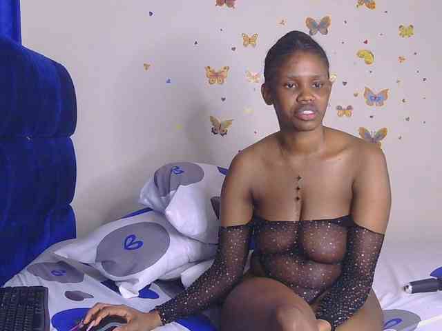 PinkKittyy webcam