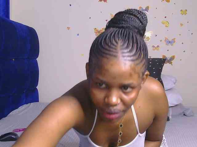 PinkKittyy webcam