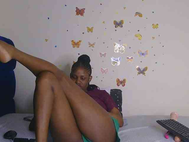 PinkKittyy webcam
