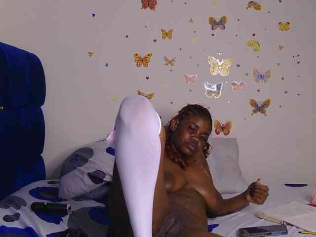 PinkKittyy webcam