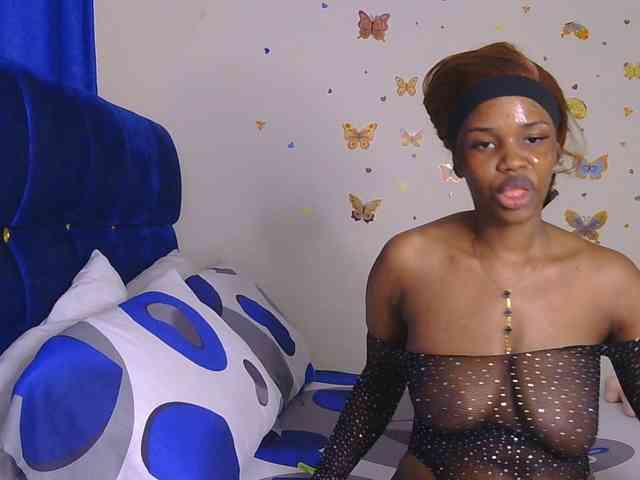 PinkKittyy webcam