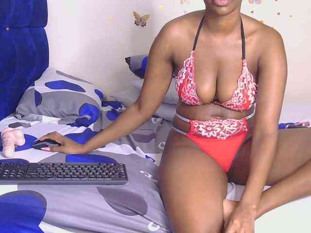 PinkKittyy webcam