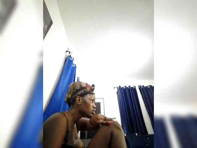 PinkKittyy webcam