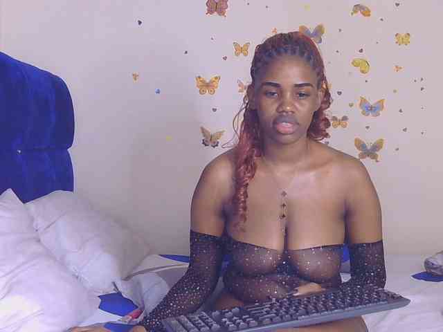 PinkKittyy webcam