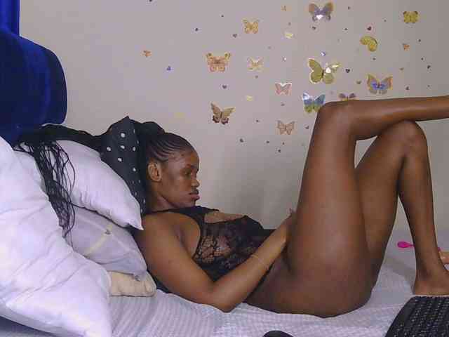 PinkKittyy webcam