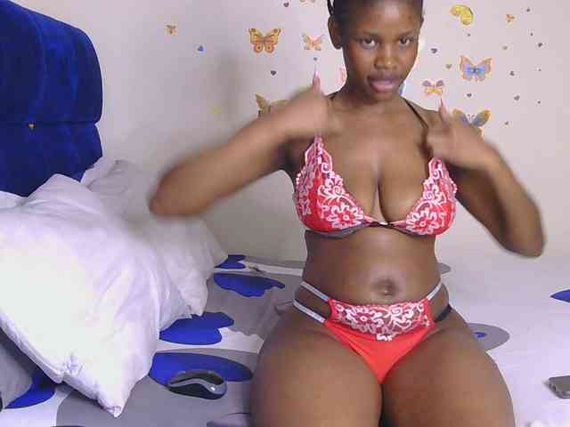 PinkKittyy webcam