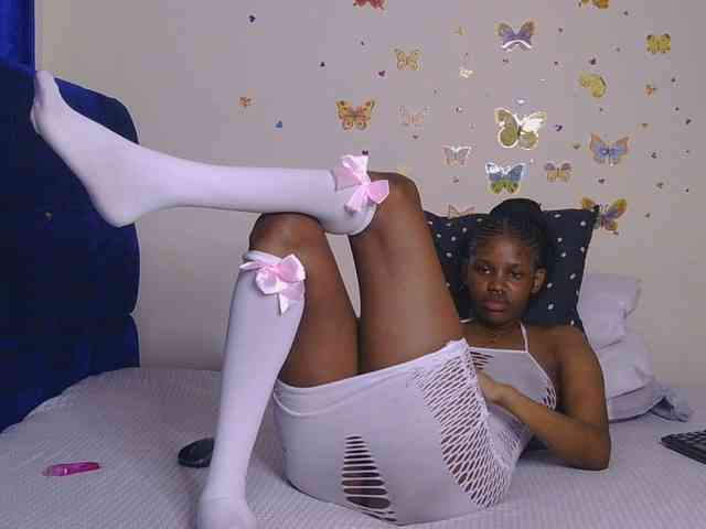 PinkKittyy webcam