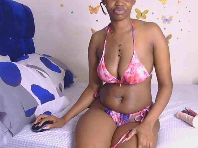 PinkKittyy webcam