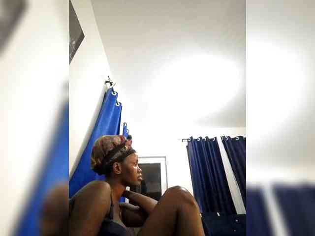 PinkKittyy webcam