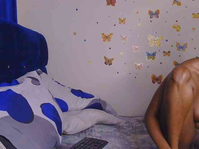 PinkKittyy webcam