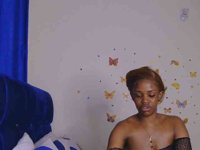 PinkKittyy webcam