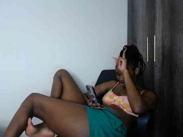 PinkKittyy webcam