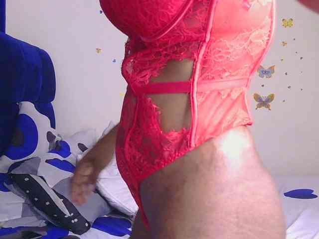 PinkKittyy webcam