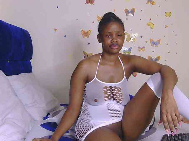 PinkKittyy webcam