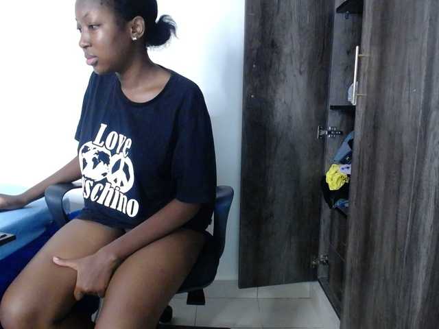 KittyKissess