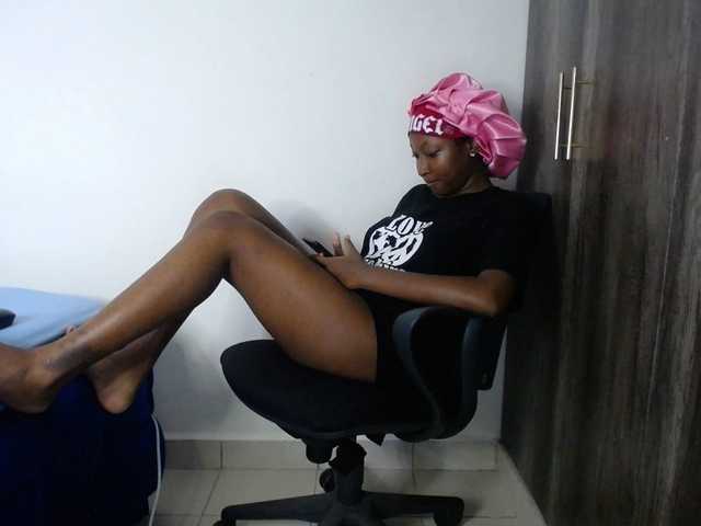 KittyKissess