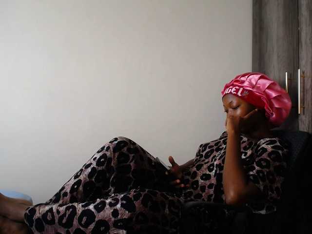 KittyKissess