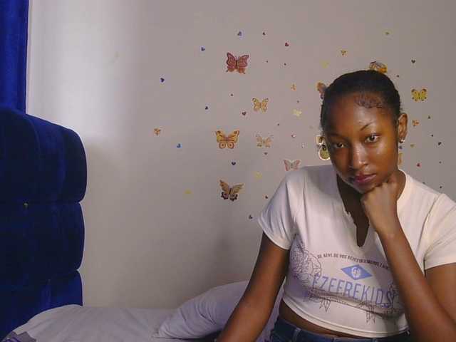 KittyKissess