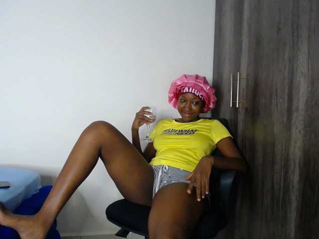 KittyKissess