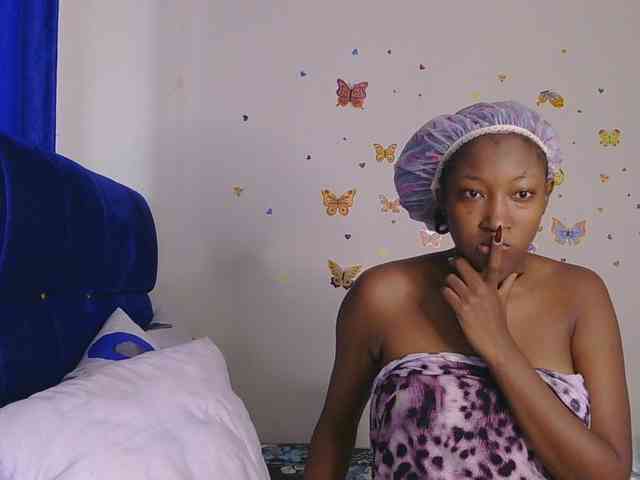 KittyKissess