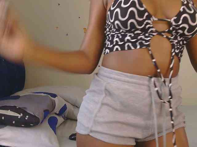 KittyKissess