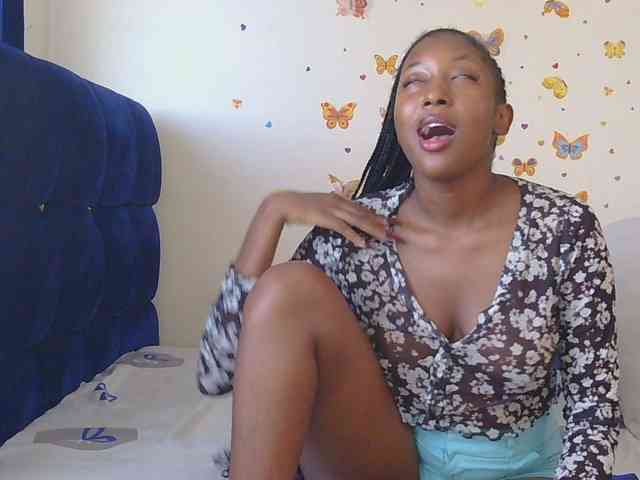 KittyKissess