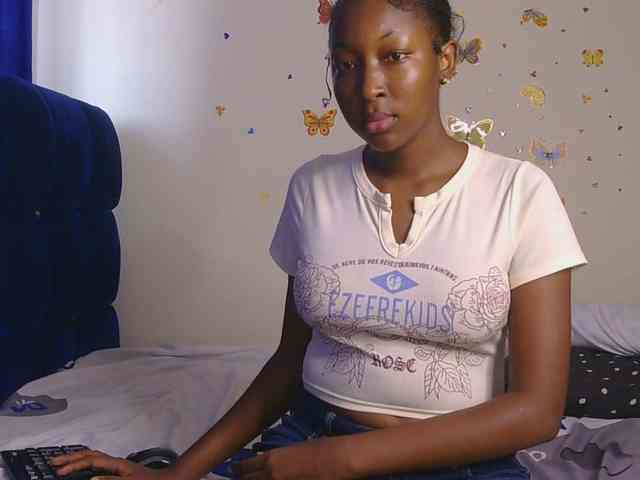 KittyKissess webcam