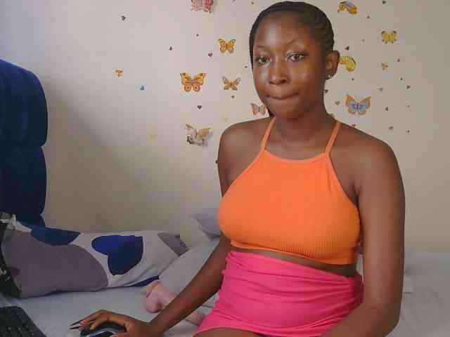 KittyKissess webcam