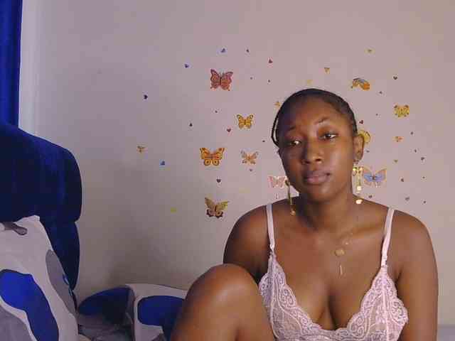 KittyKissess webcam