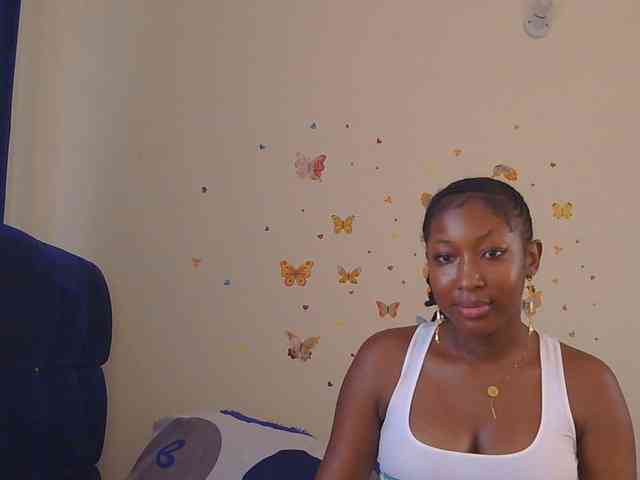 KittyKissess webcam