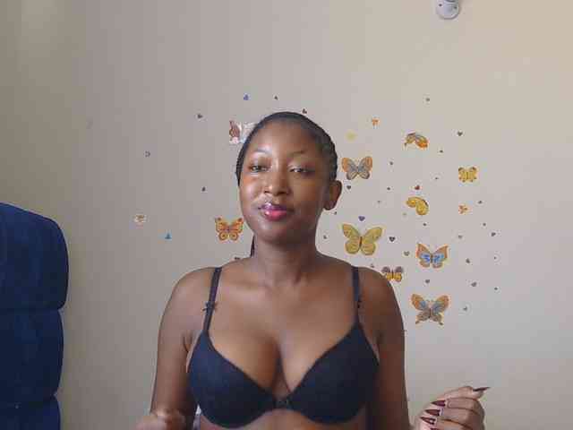 KittyKissess webcam