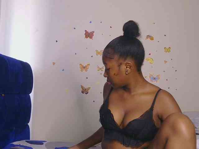 KittyKissess