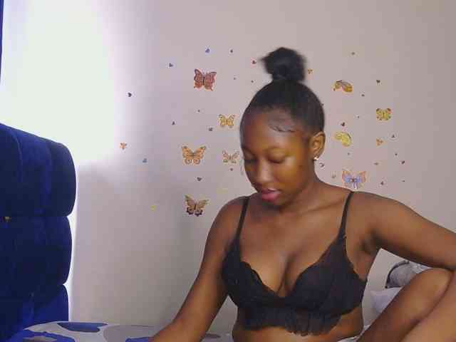 KittyKissess