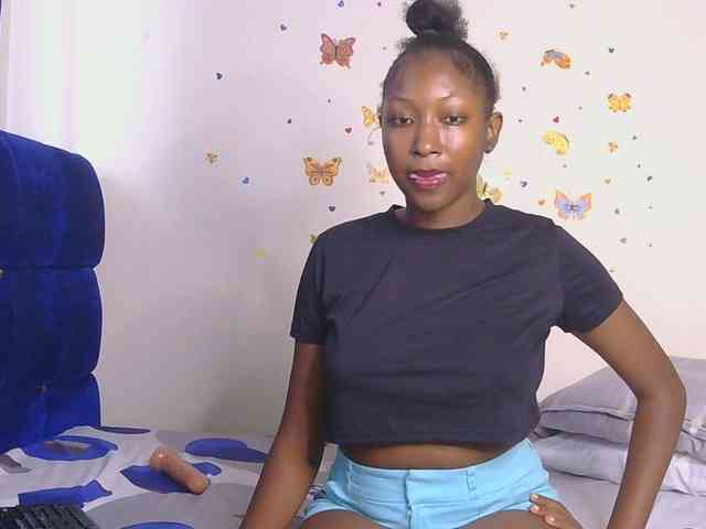 KittyKissess