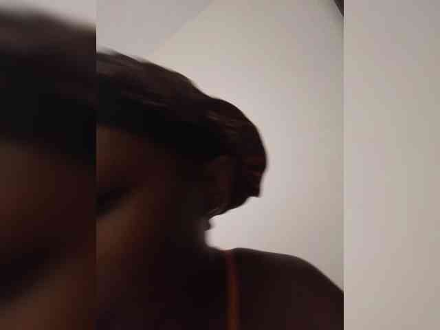 KittyKissess webcam