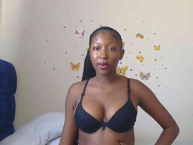 KittyKissess webcam