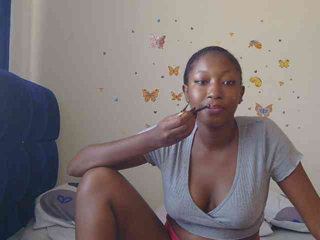 KittyKissess