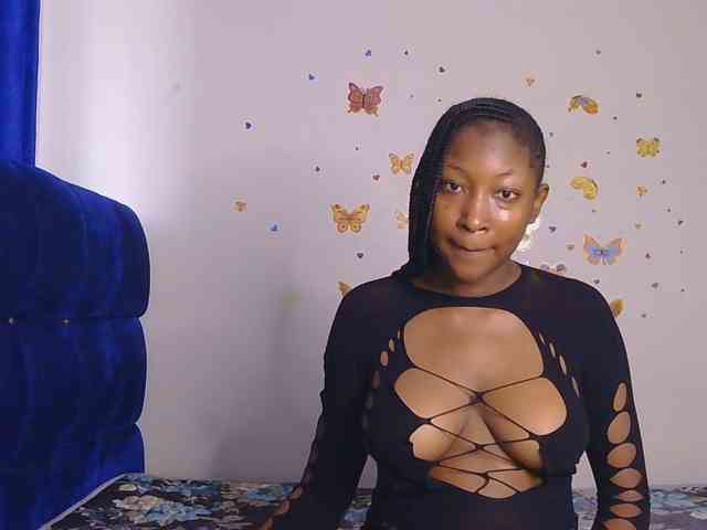 KittyKissess webcam
