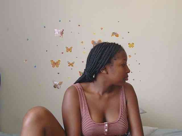 KittyKissess webcam