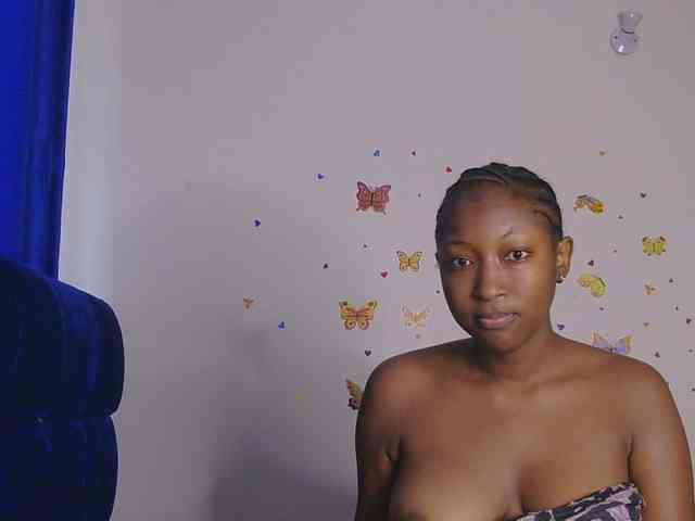 KittyKissess webcam