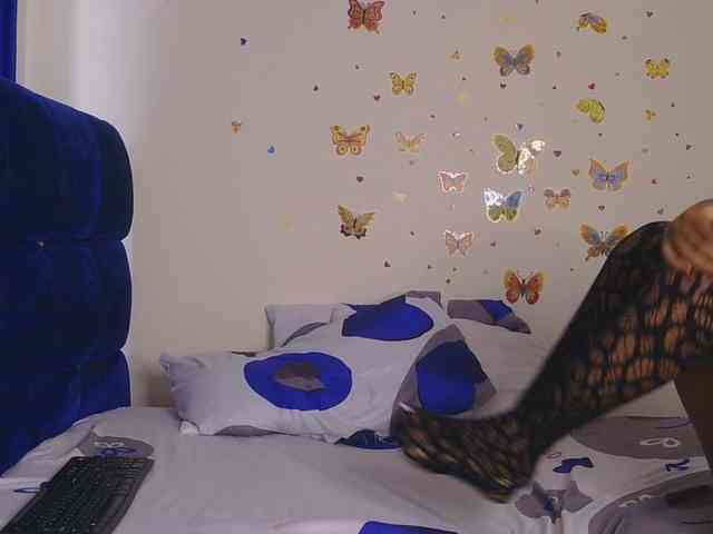 KittyKissess webcam
