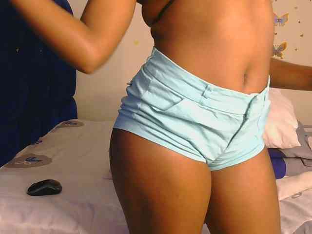 KittyKissess